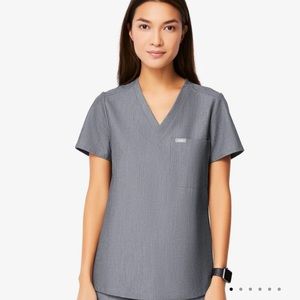 Catarina One-Pocket Scrub Top in Graphite